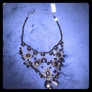 Beautiful White House Black Market Necklace
